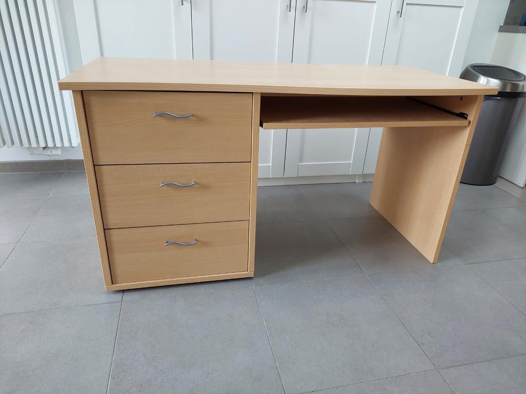 Bureau met 3 laden, Ophalen