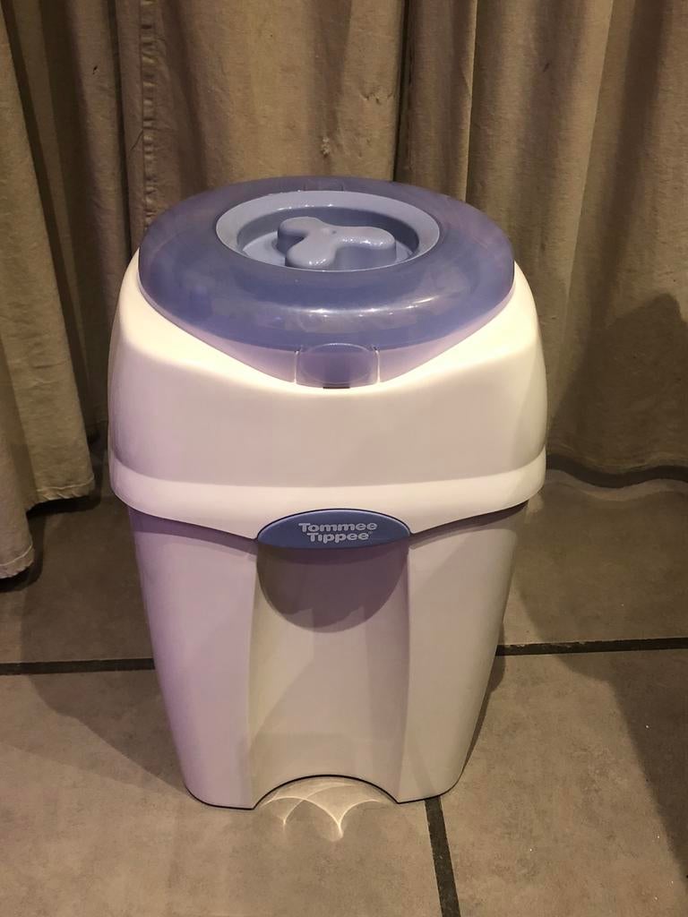 Seau à couches Sangenic Tommee Tippee Twist, Enfants & Bébés, Sangenic, Comme neuf, Enlèvement, Standard