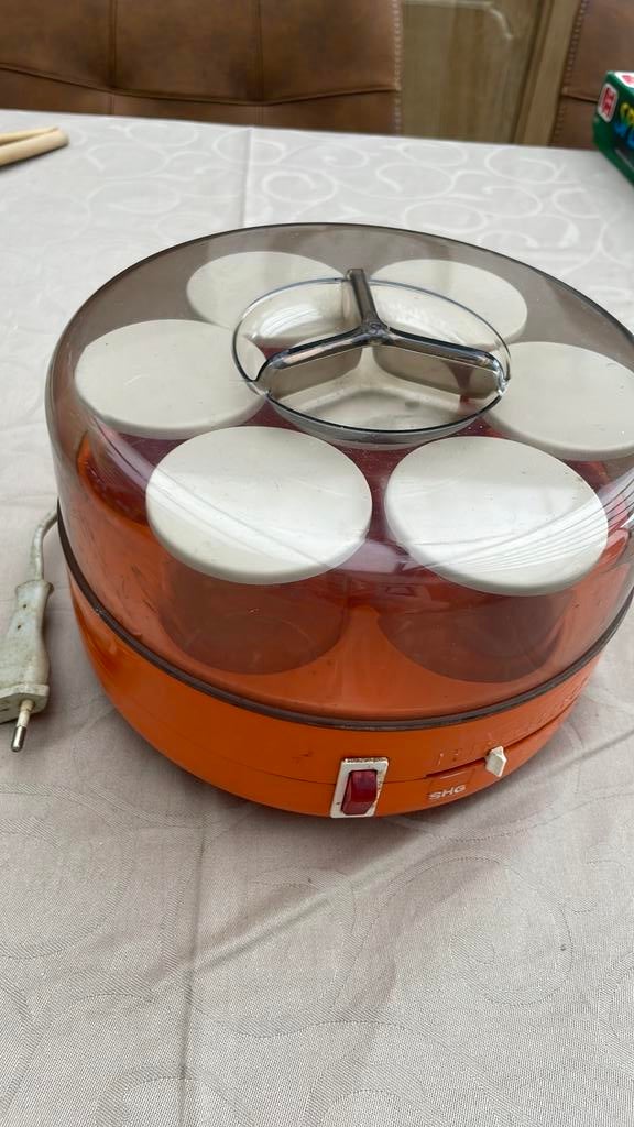 Yoghurtmaker in oranje, Ophalen of Verzenden