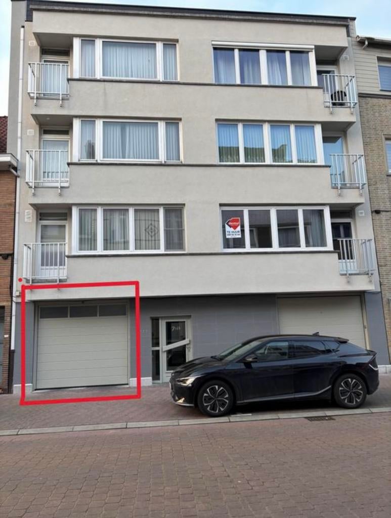 Autostaanplaats te koop - Oostende vlakbij Centrum, Immo, Garages en Parkeerplaatsen, Oostende