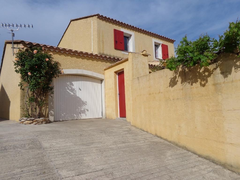 Comfortabele Villa in Beaucaire ( Gard ) LAST MINUTE, Open haard, Dorp, Provence en Côte d'Azur, Aan meer of rivier