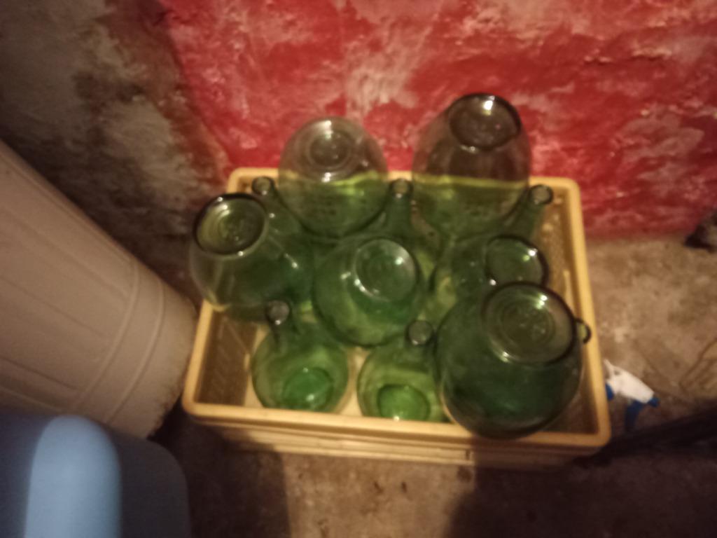 15 bouteilles tourie de 2 litres, Enlèvement