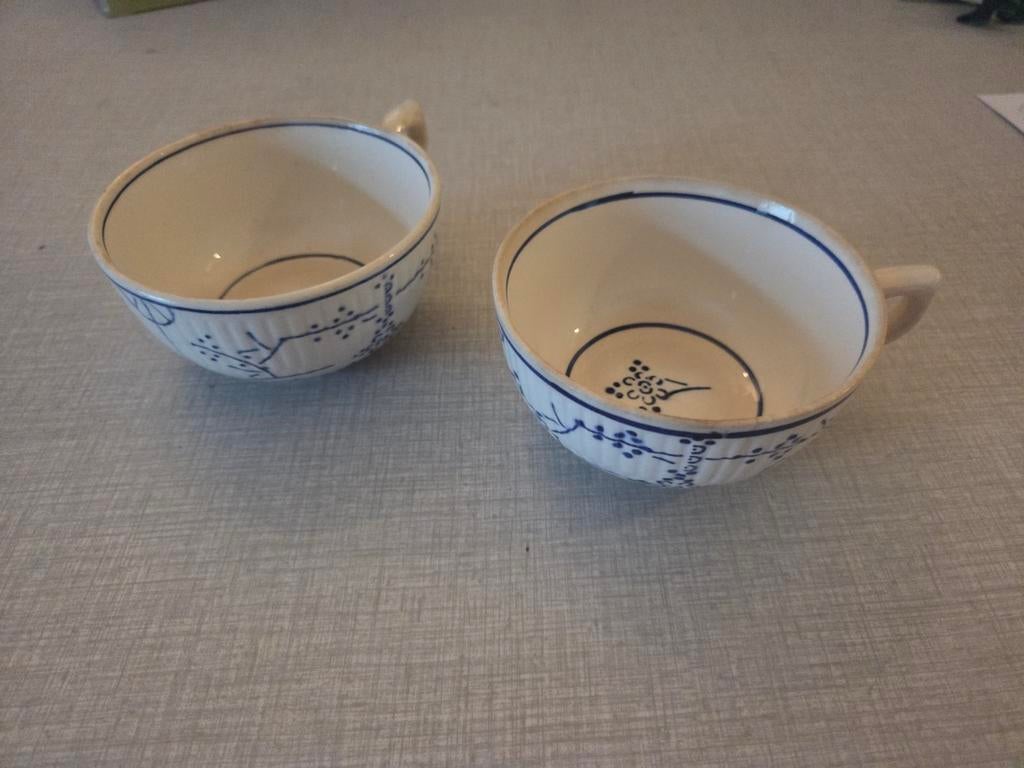 2 tasses anciennes | Boch Belgium, Enlèvement ou Envoi