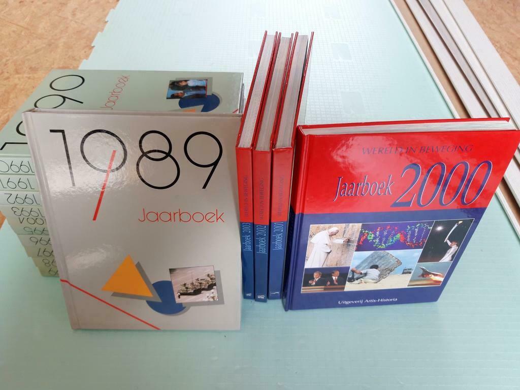 15 jaarboeken 1989 tem 2003 Artis-Historia, Boeken, Ophalen of Verzenden, Zo goed als nieuw