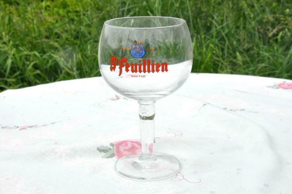 §  verre saint feuillien modele haut 33cl, Collections, Enlèvement ou Envoi, Comme neuf, Verre à bière