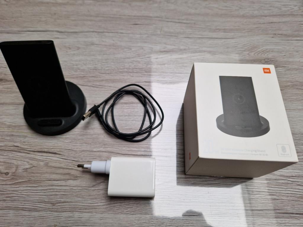Xiaomi 20W draadloze oplader + 27W voeding, Ophalen of Verzenden, Zo goed als nieuw