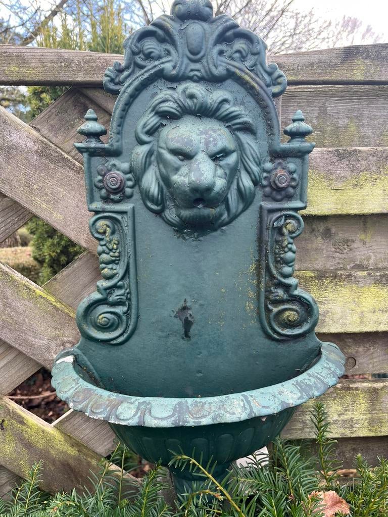 Gietijzeren leeuwekop met drinkwater bak, Tuin en Terras, Ophalen, Gebruikt
