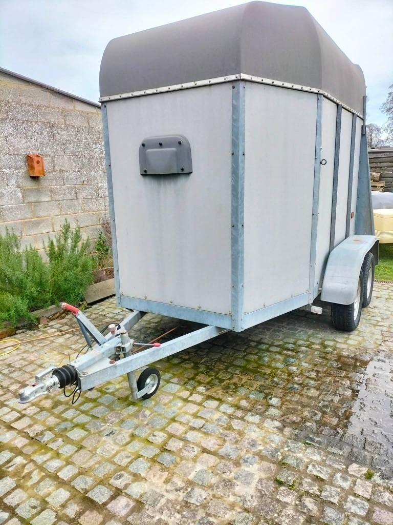Van 2 chevaux, Animaux & Accessoires, Chevaux & Poneys | Semi-remorques & Remorques, Enlèvement, Comme neuf, Aluminium, Remorque 2 chevaux