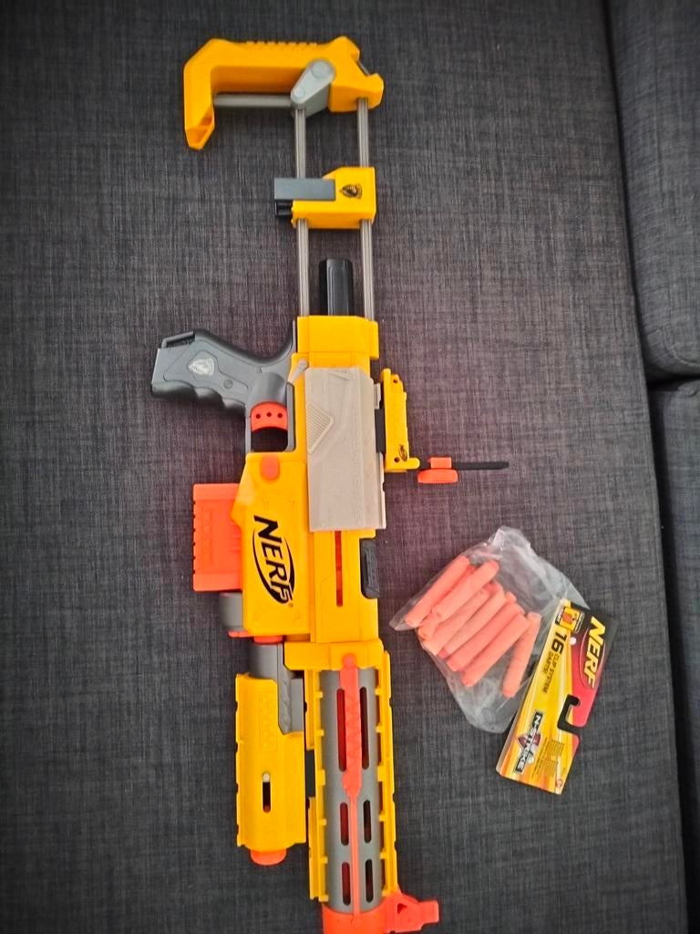 Nerf pistool met extra pijltjes, Ophalen, Zo goed als nieuw