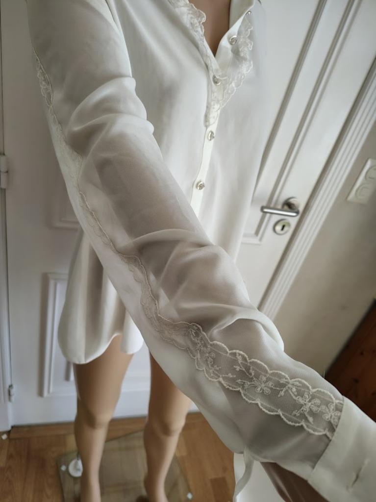 Stijlvolle vintage blouse met kant, Kleding | Dames, Blouses en Tunieken, Zo goed als nieuw, Maat 38/40 (M), Wit, Ophalen of Verzenden