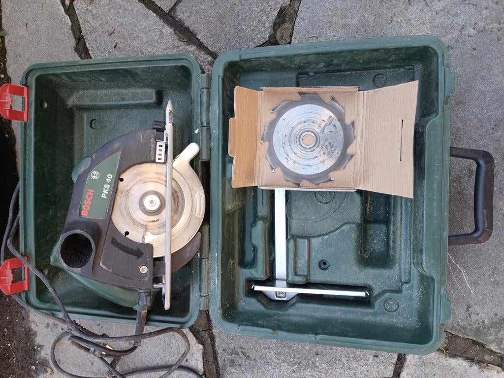 Marteau perforateur Bosch+chambre circulaire+bascule + scie, Bricolage & Construction, Outillage | Meuleuses, Enlèvement