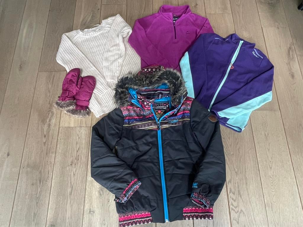 Winterjas,fleece, trui en wanten meisje 12-13 jaar, Enlèvement, Comme neuf