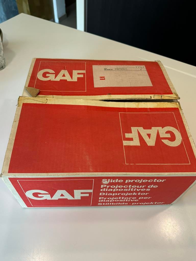 GAF 501/502 diaprojector – vintage – met doos en handleiding, Enlèvement ou Envoi, Comme neuf