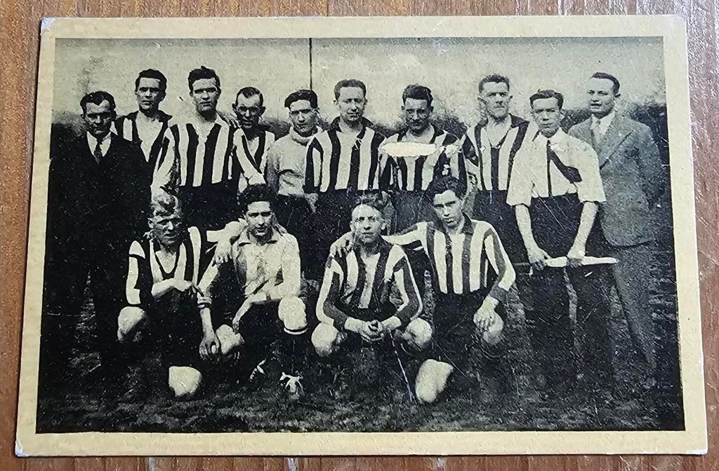 Brabantia des années 1930 (pré panini) Team Hooger Op Diest, Enlèvement ou Envoi, Comme neuf, Autocollant
