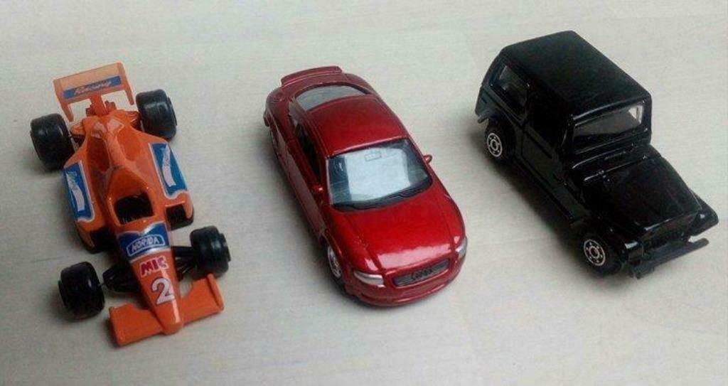 3 Miniatuur auto's merk Welly Audi- Jeep- Racewagen, Ophalen of Verzenden, Gebruikt, Auto