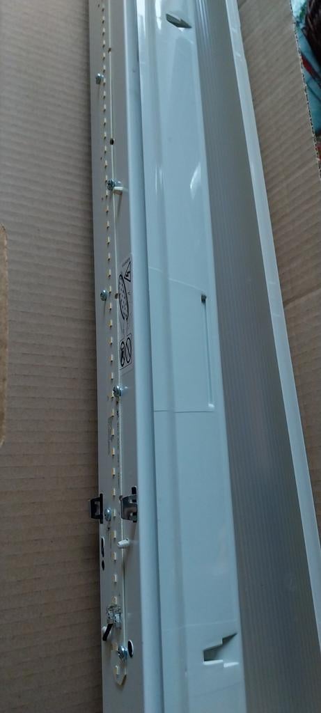 Néon led 1m20  neuve, Bricolage & Construction, Enlèvement