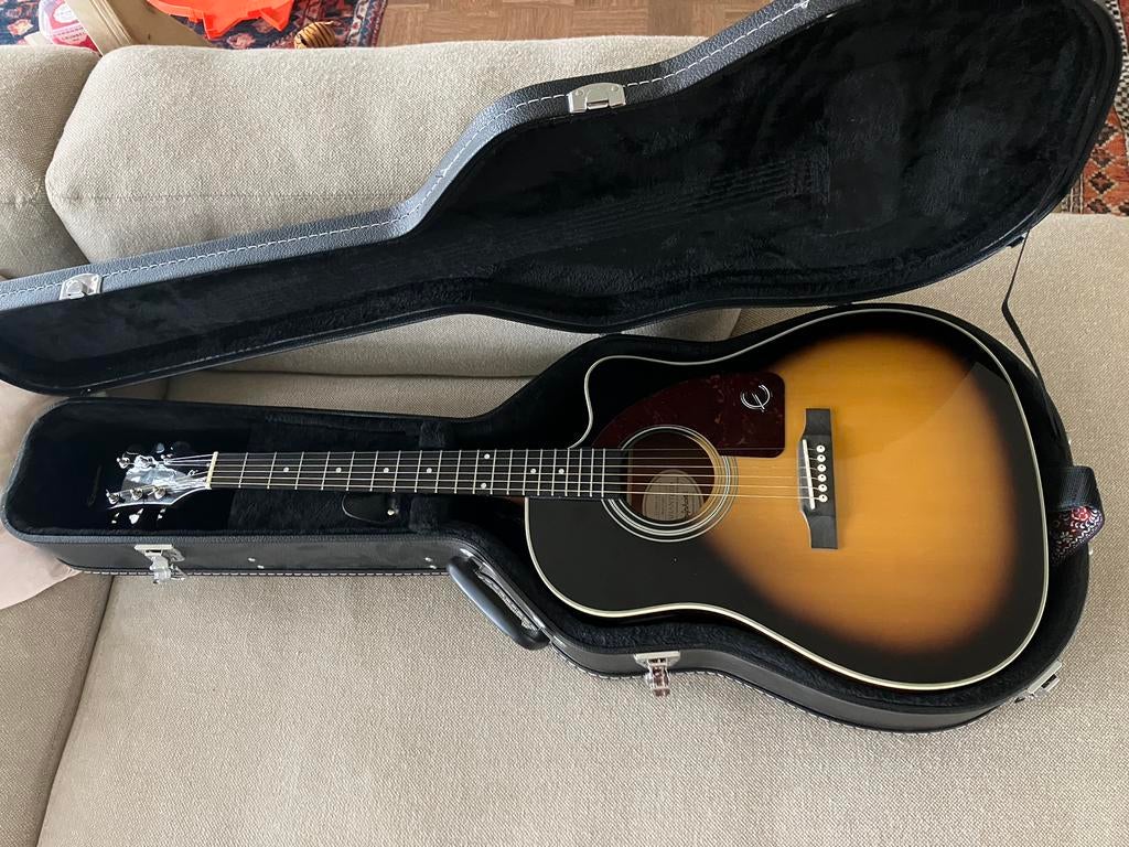 Elektro- akoestische Dreadnought + hardcase epiphone, Enlèvement ou Envoi, Comme neuf, Guitare Western ou Guitare Folk, Avec valise