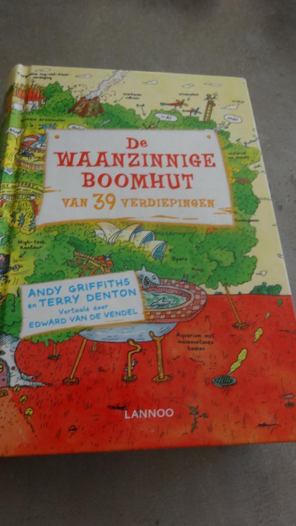 Boek: De waanzinnige boomhut, Andy Griffiths, Nieuw, Ophalen of Verzenden, Fictie