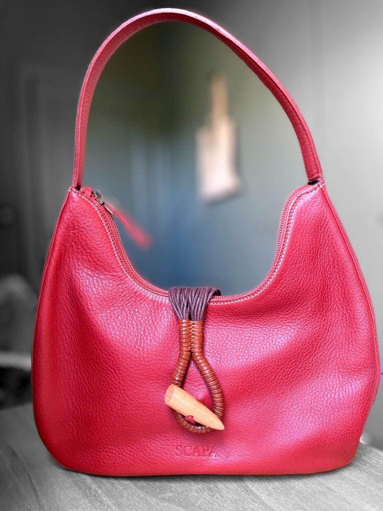 Rood lederen handtasje Scapa, Bijoux, Sacs & Beauté, Sacs | Sacs à bandoulière, Comme neuf, Autres marques, Rouge, Cuir, Enlèvement ou Envoi