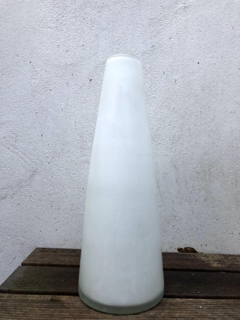 Joli vase conique bombé pâte de verre, Enlèvement ou Envoi