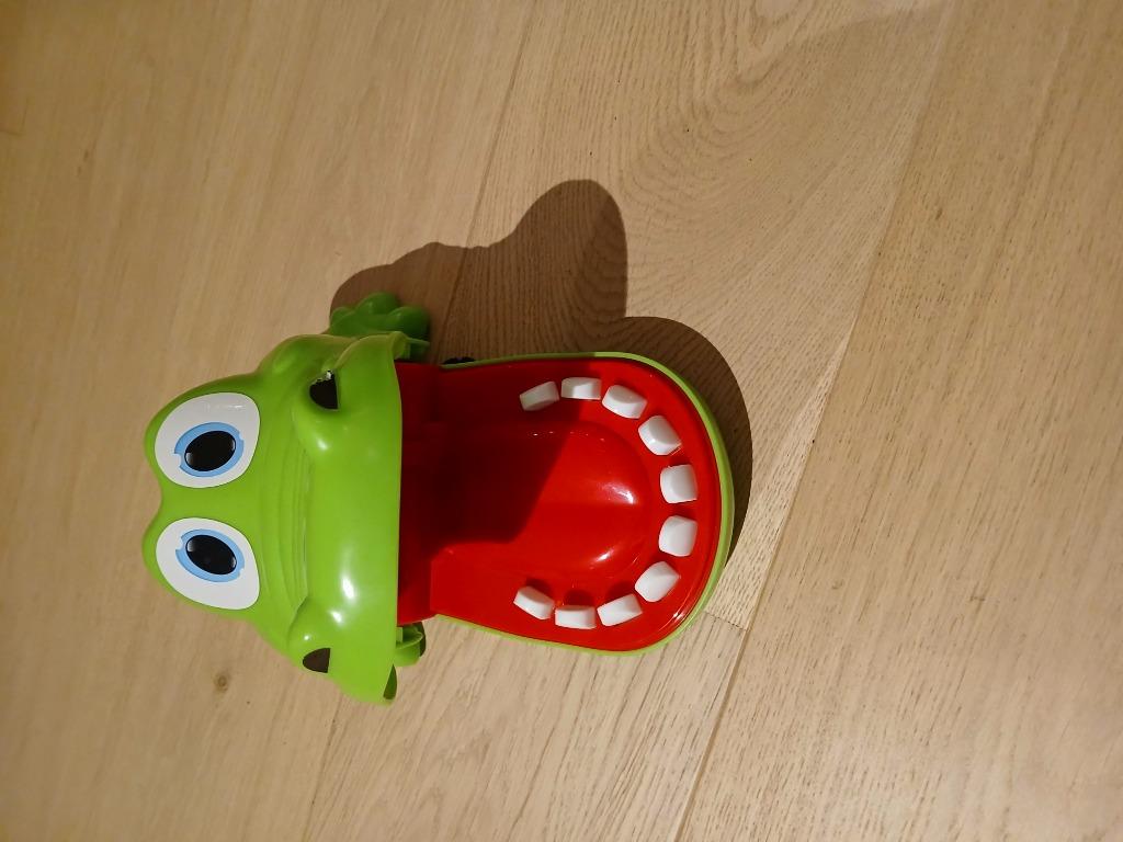 Jouet Hasbro en forme de crocodile mordant, Enlèvement, Utilisé, Garçon ou Fille
