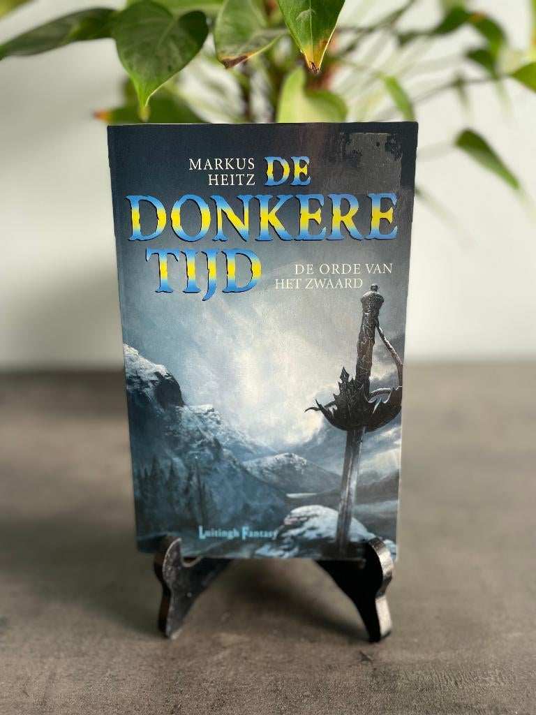 De Orde van het Zwaard van Markus Heitz, Boeken, Ophalen, Zo goed als nieuw, Markus Heitz