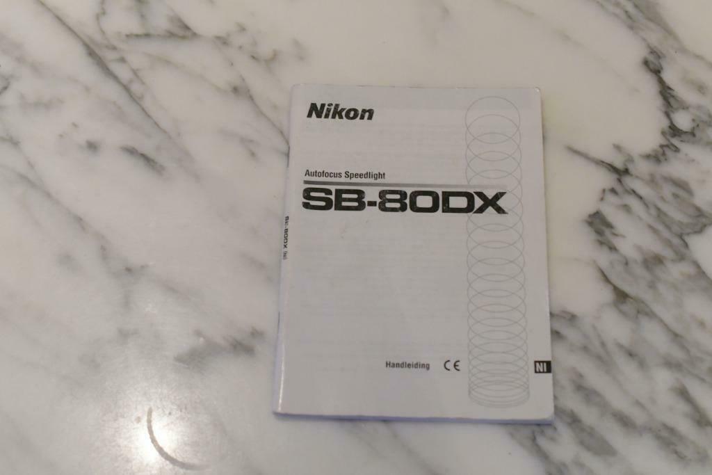 Nikon SB-80DX manuel d'utilisation, Enlèvement ou Envoi, Comme neuf, Nikon, Inclinable