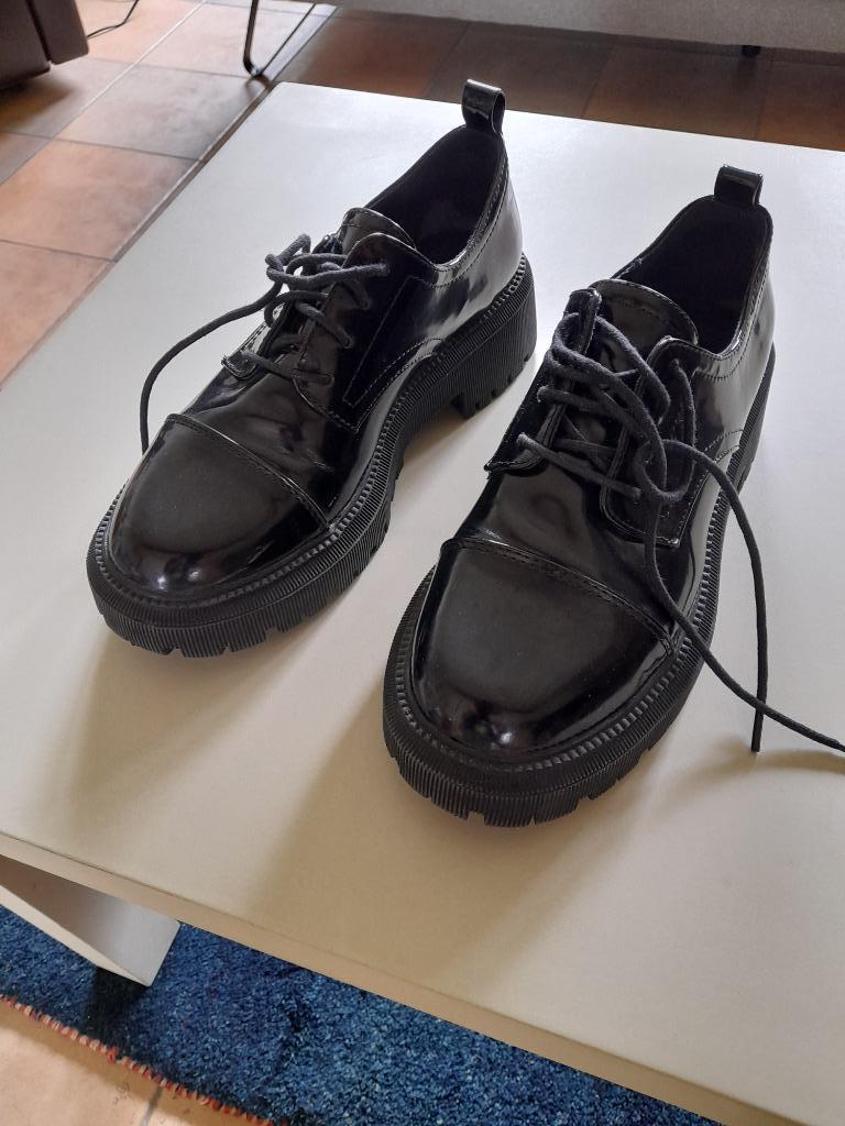 Zwarte lake schoenen maat 38., Enlèvement ou Envoi, Comme neuf, Noir