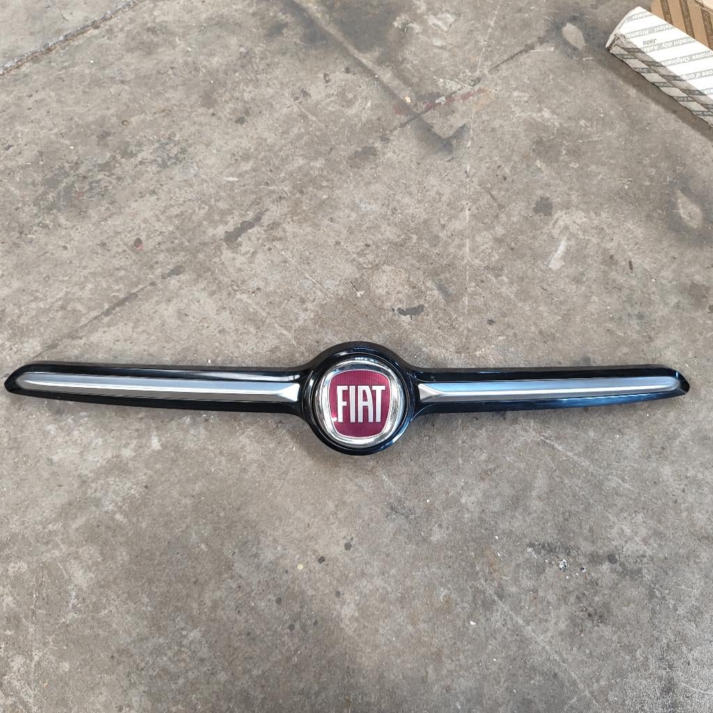 Logo grill Fiat 500X, Auto-onderdelen, Ophalen, Gebruikt, Voor, Bumper
