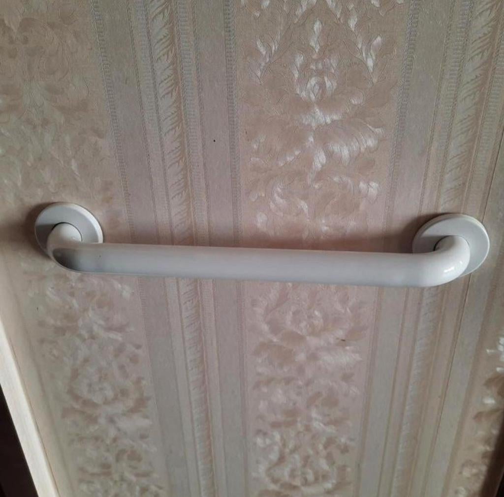 Orthopedische hulpmiddelen/ 3 handgrepen, Diversen, Ophalen