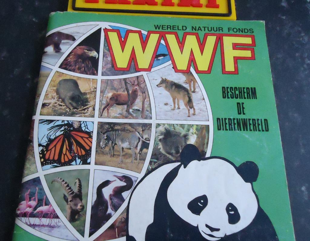 Panini sticker album wwf  bescherm de dierenwereld  volledig, Verzenden, Zo goed als nieuw, Sticker