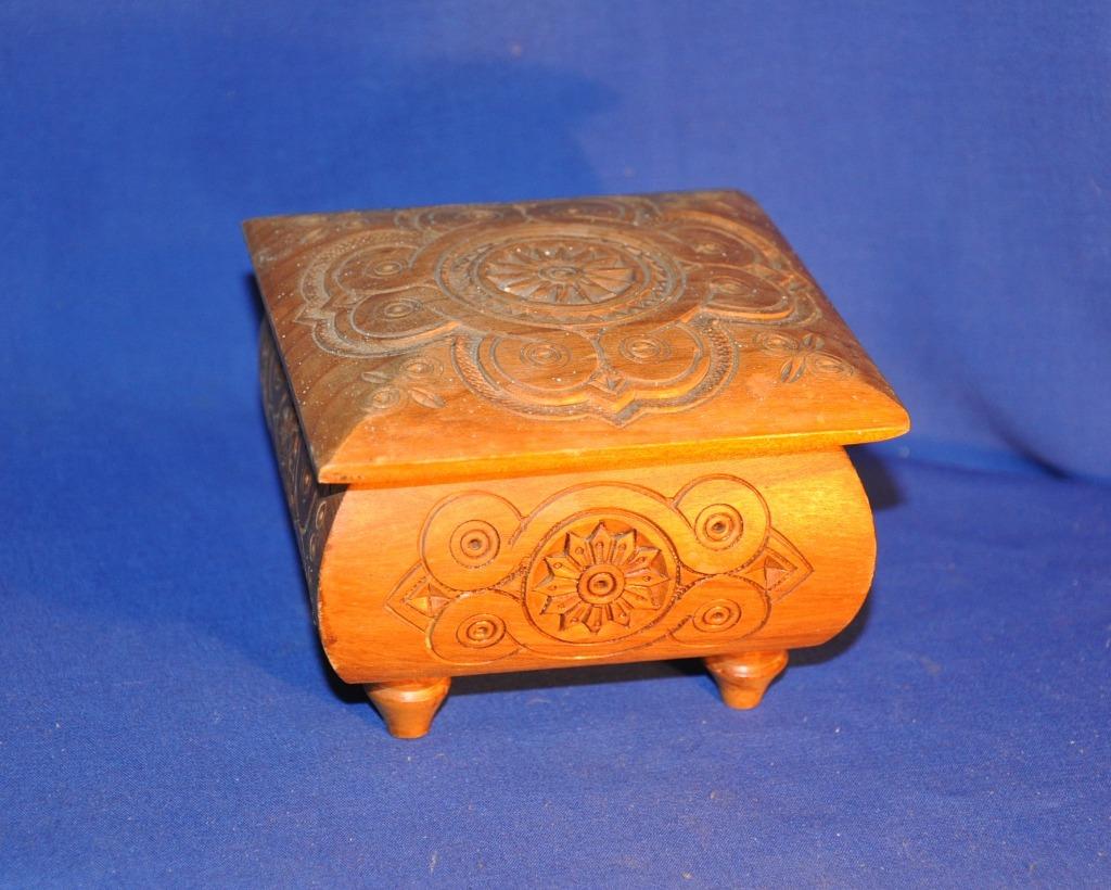 boite a bijoux en bois sculpté, Antiquités & Art, Antiquités | Accessoires de maison, Enlèvement ou Envoi