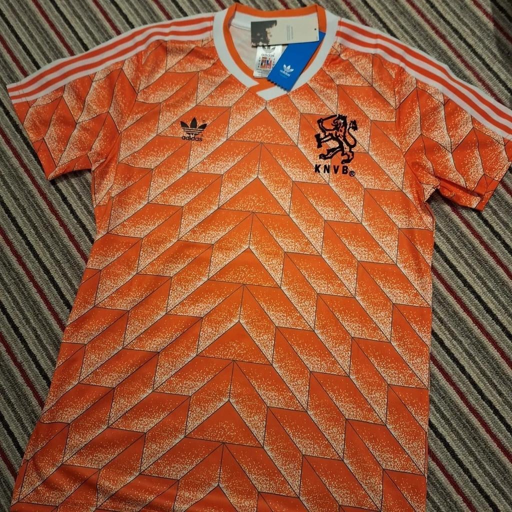 Nederlands elftal Voetbal Van Basten EUROPEES Kampioen 1988, Envoi, Comme neuf, Maillot