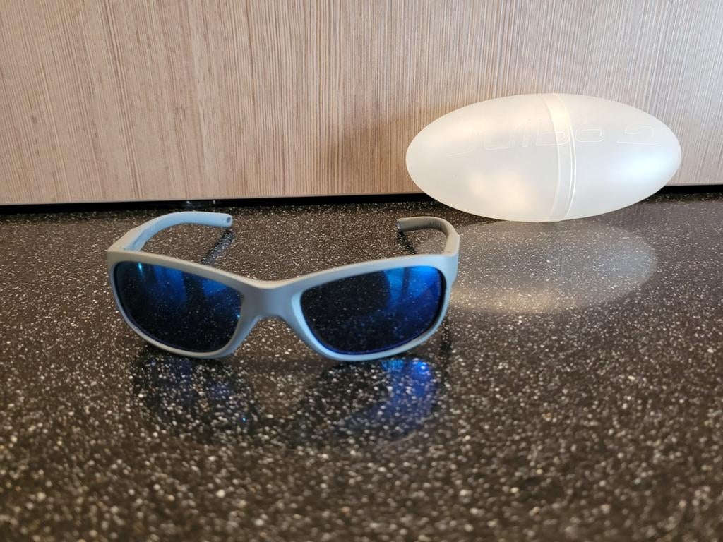 Zonnebril kind Julbo met beschermdoosje, Enlèvement, Utilisé, Julbo