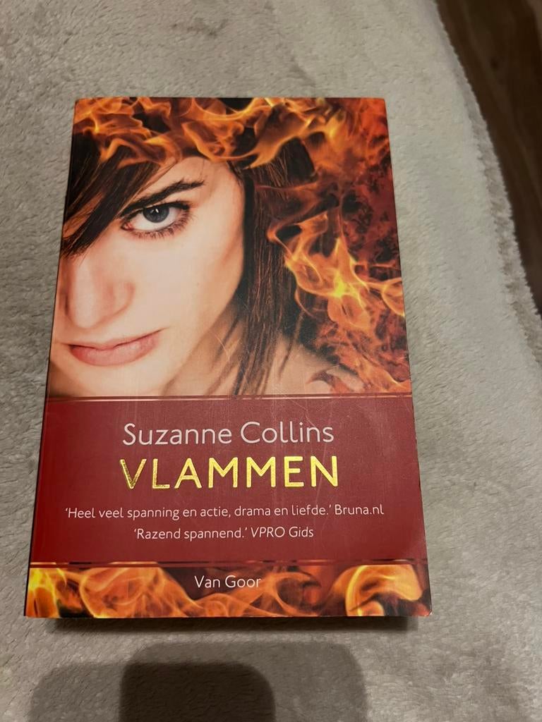 Leesboek vlammen hongerspelen, Ophalen, Zo goed als nieuw