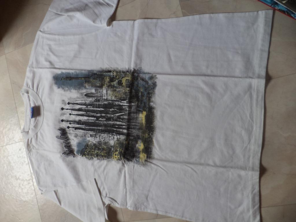 nouveau t-shirt BARCELONA en taille xxl, Enlèvement ou Envoi, Neuf, Autres tailles, Blanc