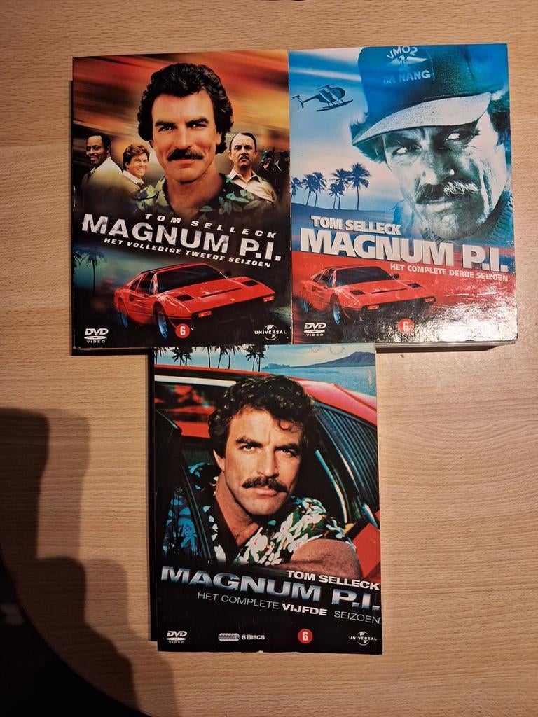Magnum p.i, Ophalen of Verzenden