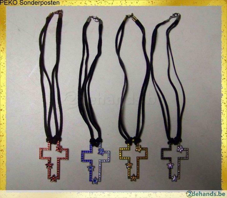 collier en cuir avec croix avec strass colorés, Bijoux, Sacs & Beauté, Colliers, Neuf, Autres matériaux, Bleu, Avec strass, Envoi