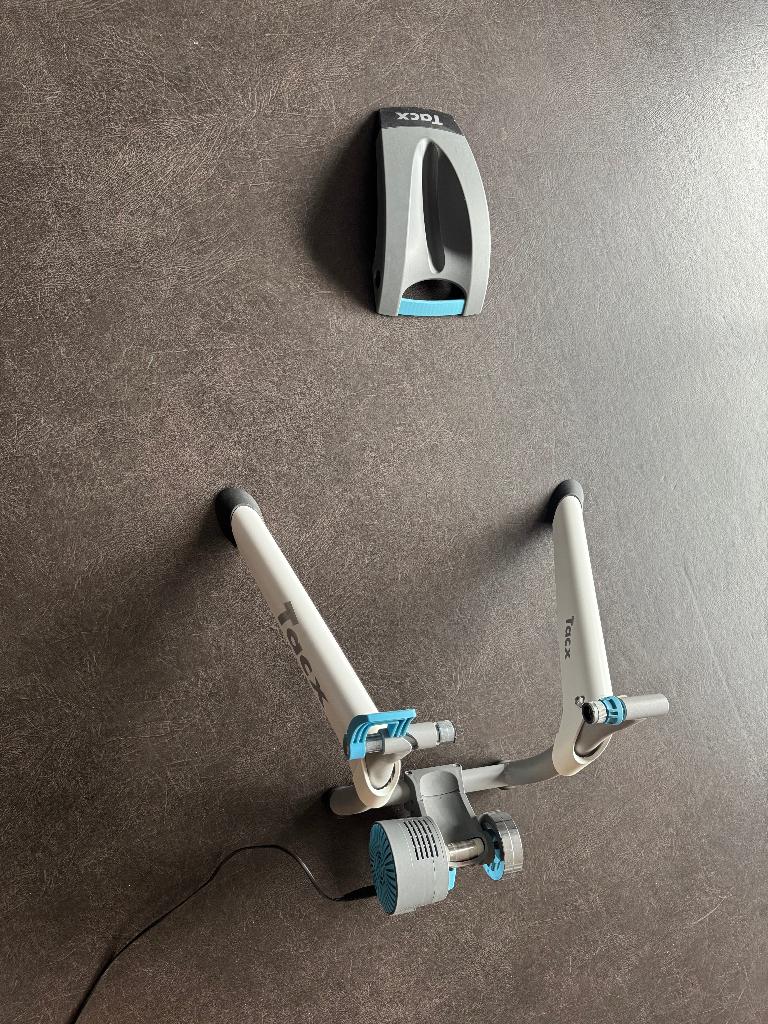 Tacx Flow Smart, Sport en Fitness, Wielrennen, Zo goed als nieuw, Overige typen, Ophalen