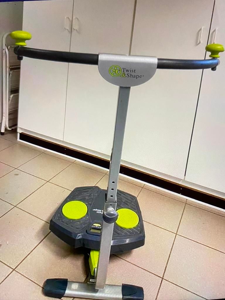 Fitness toestel TWIST & SHAPE, Sport en Fitness, Fitnessmaterialen, Ophalen, Zo goed als nieuw