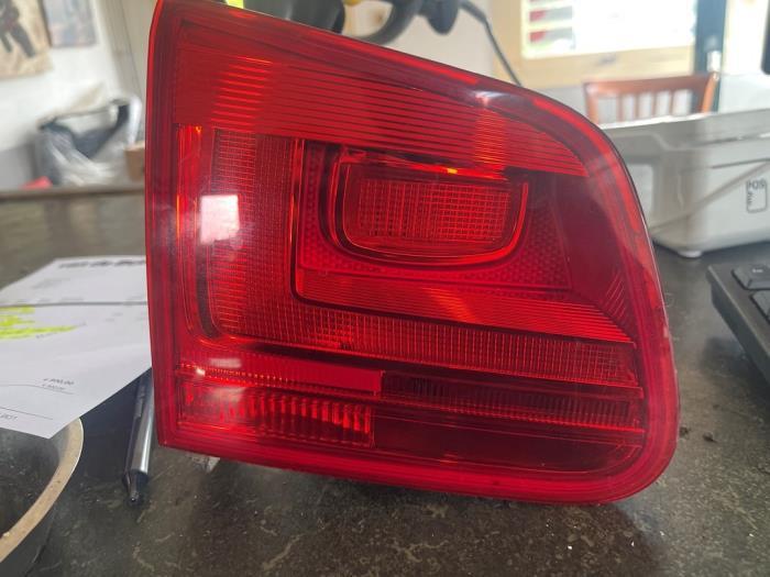 Feu arrière gauche d'un Volkswagen Tiguan, Volkswagen, -, 3 mois de garantie, Utilisé