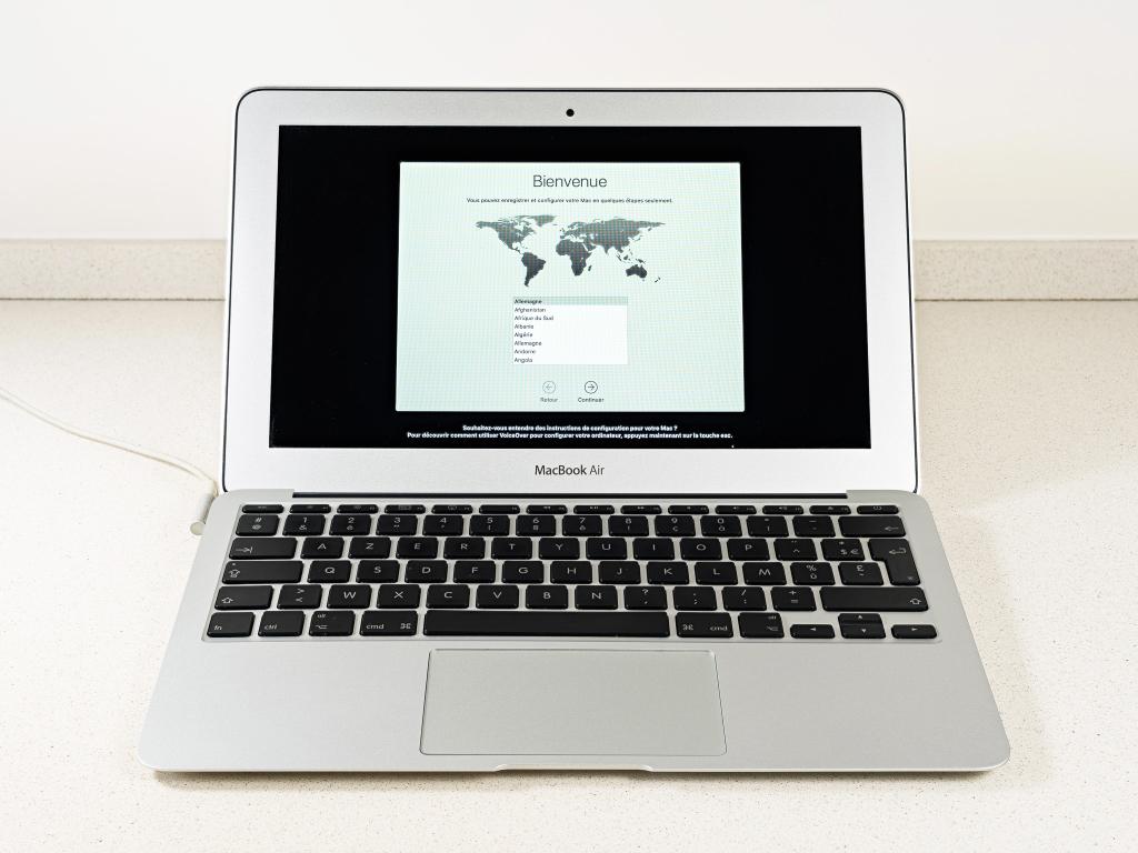 Apple MacBook Air 11 pouces (2010) – 2 Go RAM – SSD 128 Go, Informatique & Logiciels, Apple Macbooks, Enlèvement ou Envoi, 11 pouces