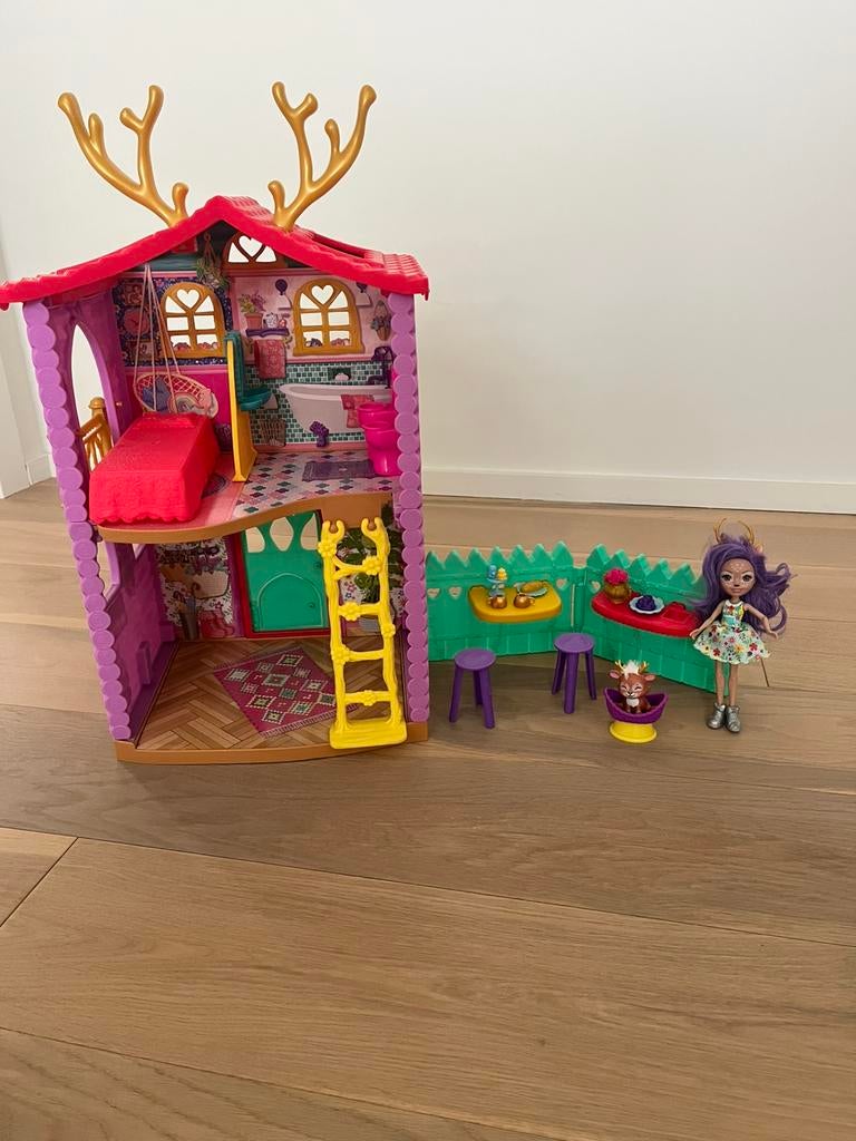 Enchantimals hertenhuis met toebehoren, Enlèvement, Comme neuf, Maison de poupées