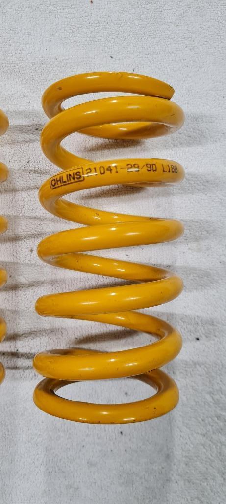 Öhlins achterschokdemper veer, Motoren, Ophalen