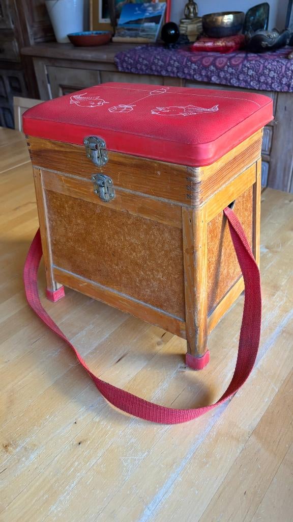 Vintage houten viskoffer voor kinderen – zitkoffertje, Watersport en Boten, Hengelsport | Algemeen, Gebruikt, Koffer of Tas, Ophalen of Verzenden