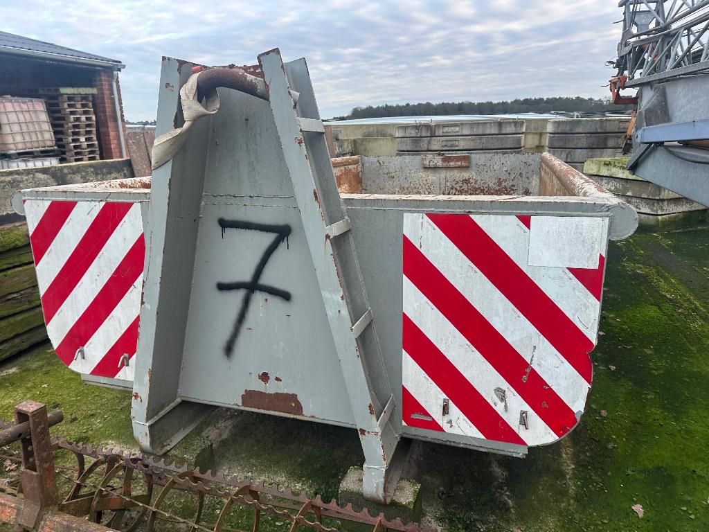 afzetcontainer, Zakelijke goederen, Ophalen