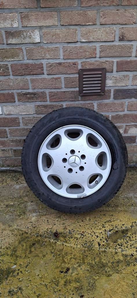 Roue complète Mercedes15"-Pirelli 195/65R15 91H, Autos : Pièces & Accessoires, Enlèvement, 15 pouces
