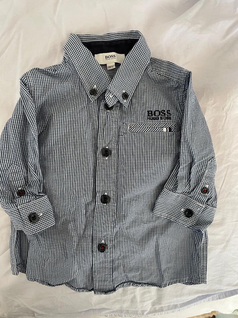 Deux chemises, veste, body 6mois Boss, Esprit, Levi’s., Neuf, Garçon, Chemisette ou Manches longues, Enlèvement