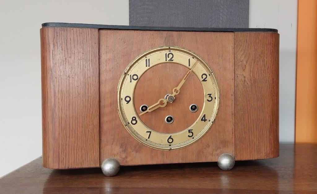 Ancienne horloge en bois Kienzle, Antiquités & Art, Enlèvement ou Envoi