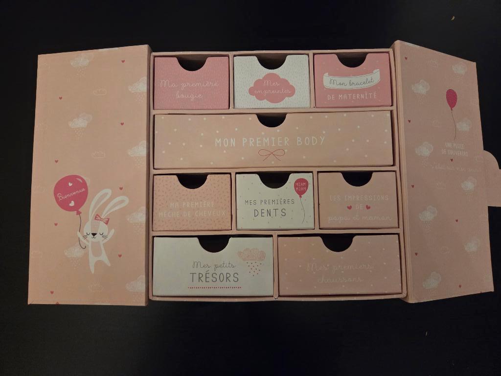 Boîte souvenir pour bébé, Enlèvement, Comme neuf